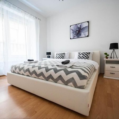 Bright And Modern 1Bdr Apartment In The Center Sarajewo Zewnętrze zdjęcie