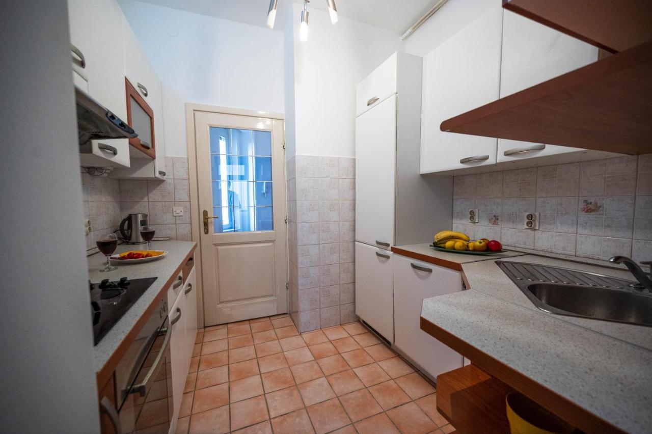 Bright And Modern 1Bdr Apartment In The Center Sarajewo Zewnętrze zdjęcie